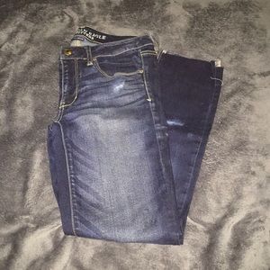 Never Worn Size 6 American Eagle Jeans